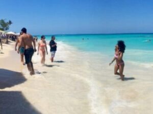 tour playa blanca baru en lancha