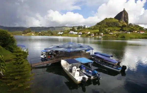 tours a guatape desde medellin